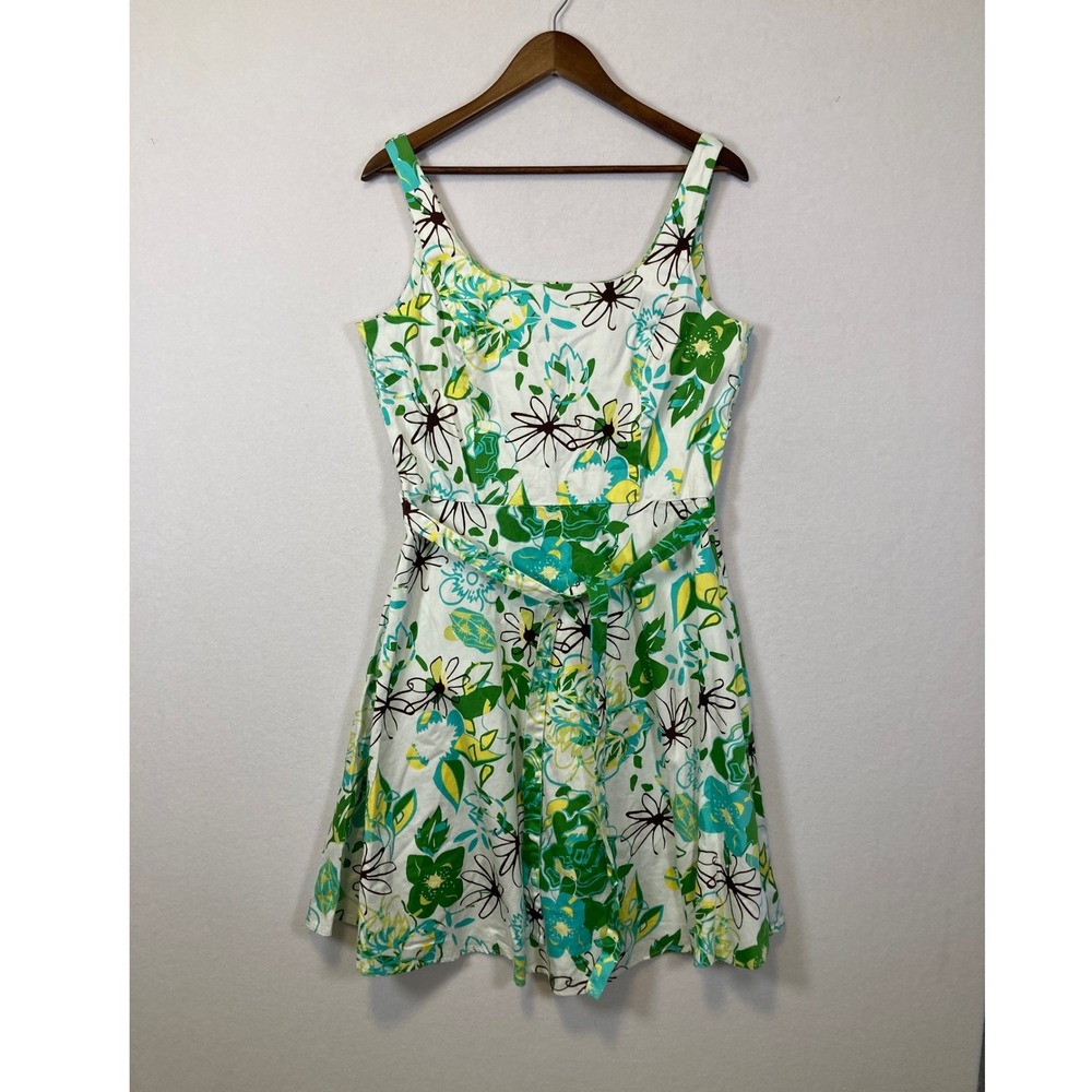Breakin Loose Floral Fit & Flare Dress Womens 12‎ Green White Tropical Belted